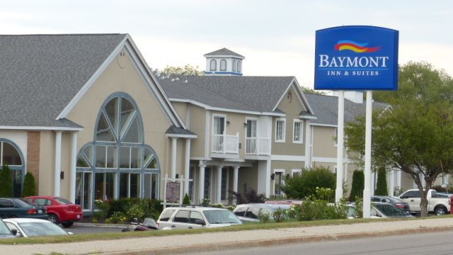 Baymont Inn Suites