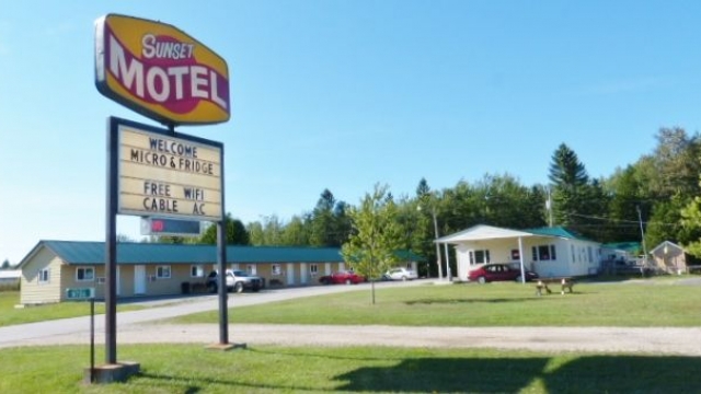 St. Ignace Sunset Motel