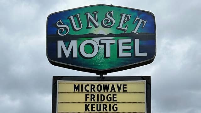 Sunset Motel main pic