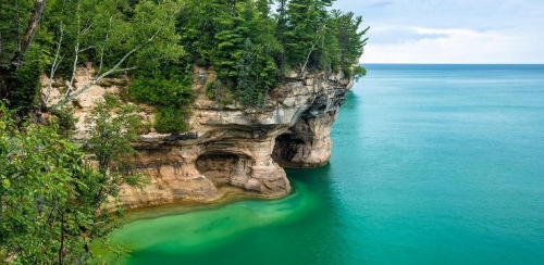 Pictured Rocks Boat Cruises