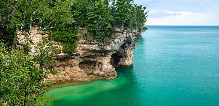 Indian-Drums-Pictured-Rocks-Cruises