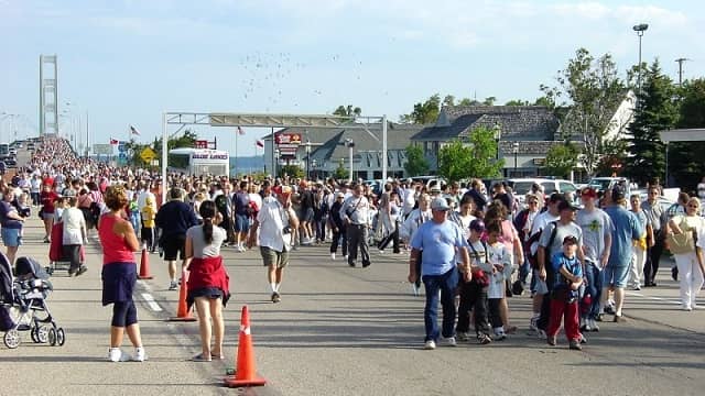 Mackinac Bridge walk pic2