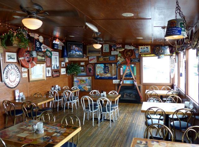Mackinac-Grille-Pub-Room-1