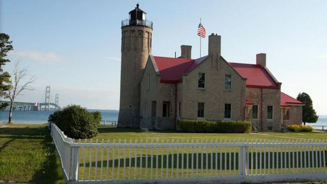 Old-Mackinac-Point-Lighthouse