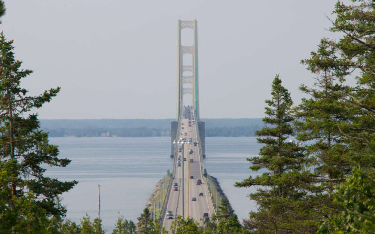 02 Mackingac Bridge Surveyors Overlook Trail