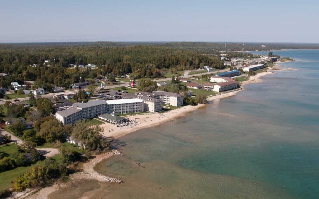 St. Ignace Waterfront Hotels